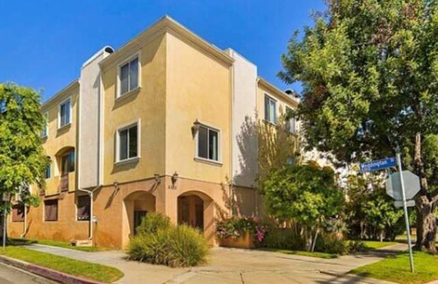 Beautifully Updated Condo in NoHO