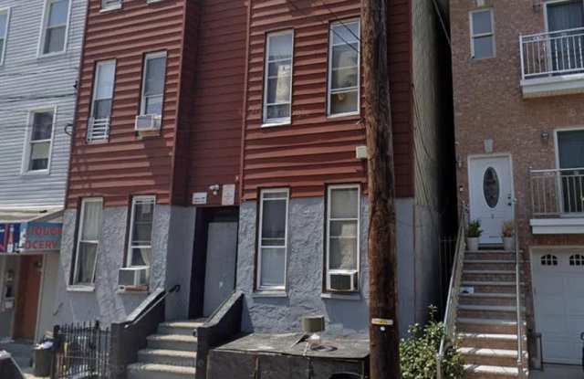 229 HANCOCK AVE - 229 Hancock Avenue, Jersey City, NJ 07307