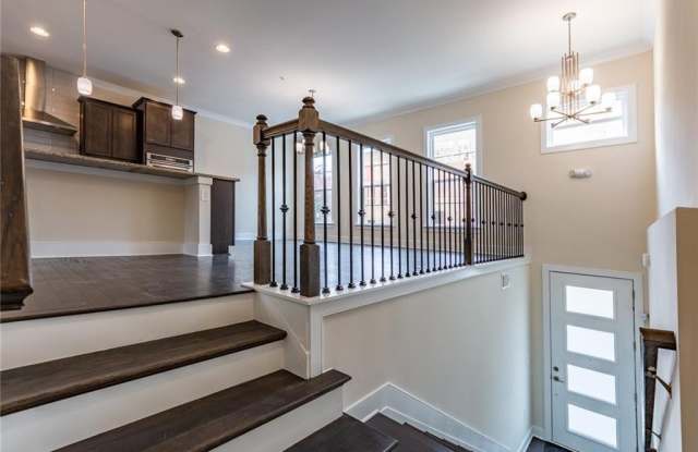 883 Stone Crest Road