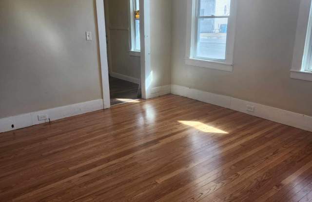 23 Pleasant Street