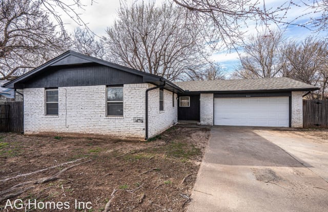 303 Annawood Dr. - 303 Annawood Drive, Yukon, OK 73099