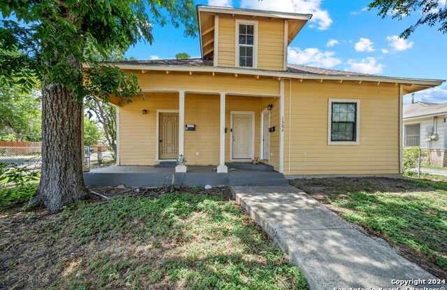1302 Winnipeg Ave