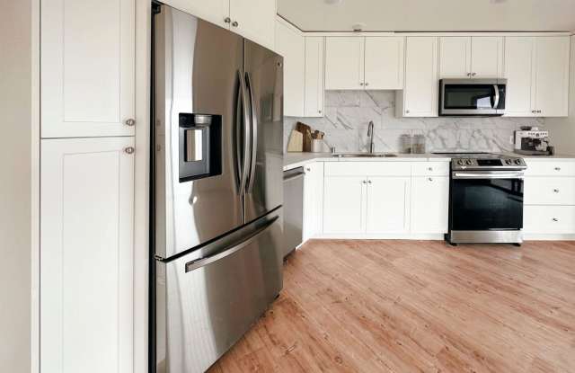 Newly Upgraded 3 Bedroom Home with Stunning Views - Your Oasis in Escondido!