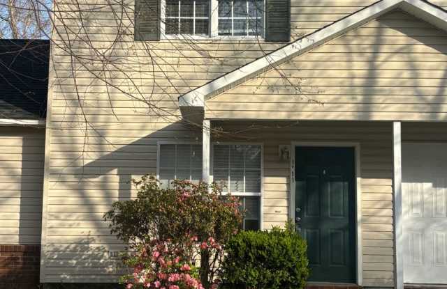 Pueblo Townhouse