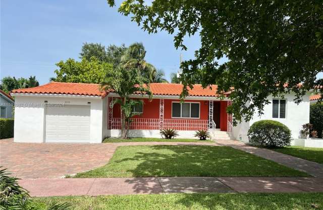 819 Capri St