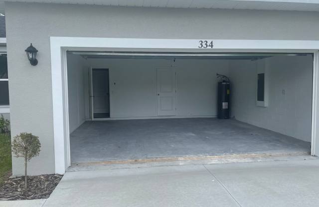 4 Bedroom 2 Bathroom In Poinciana