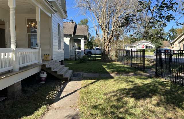 875 North 4th Street