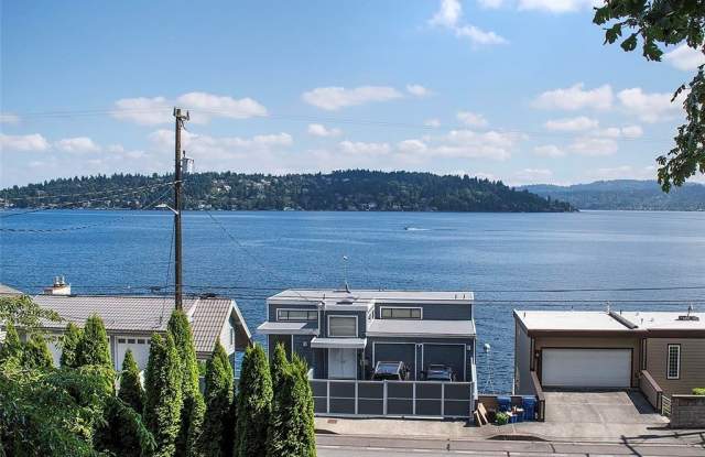 3 bed / 1 bath single family house with stunning 180 degree view of Lake Washington! - 9847 Rainier Avenue South, Seattle, WA 98118