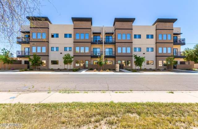 Photo of 2063 E Lemon Street unit: Apt 2003