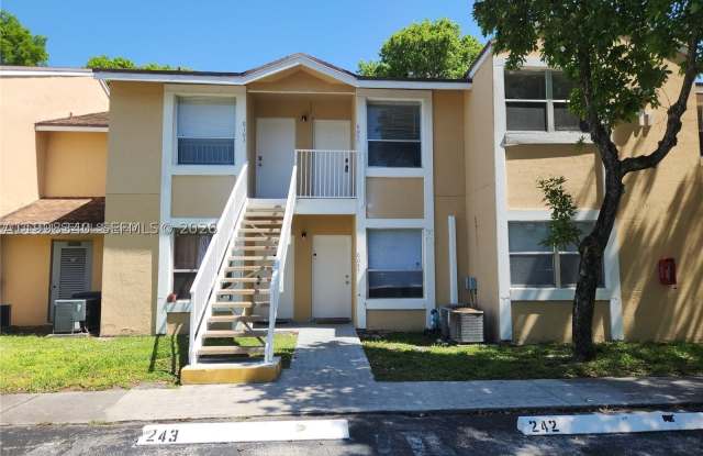 8059 SW 21 CT