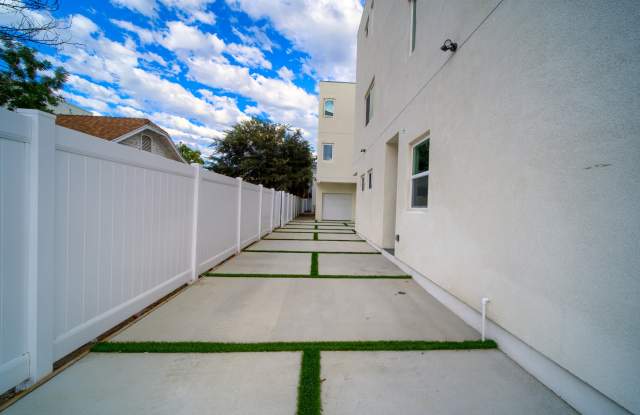 259-259 1/4 South Avenue 54 - 259 1/4