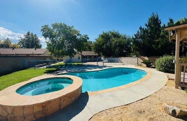 42636 Roadrunner Way