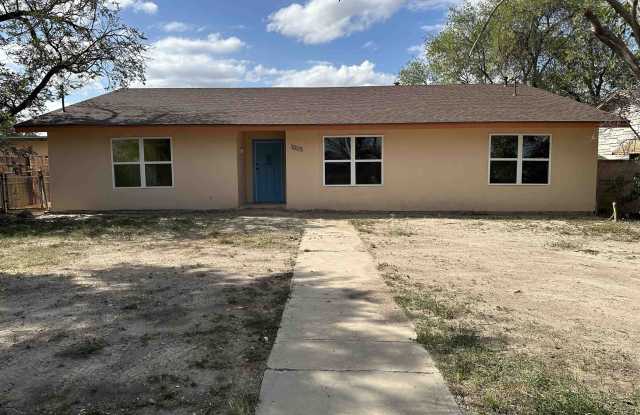 Photo of 1005 Las Vacas