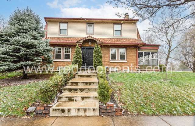 Welcome Home: Discover Serenity in this Spacious 3-Bedroom Haven! - 3331 Brookside Parkway South Drive, Indianapolis, IN 46201