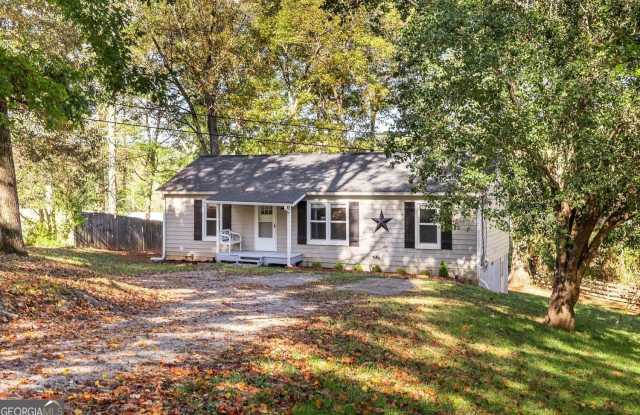 Photo of 255 Lowry Street