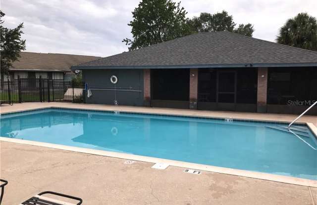 Photo of 2407 King Oak Ct