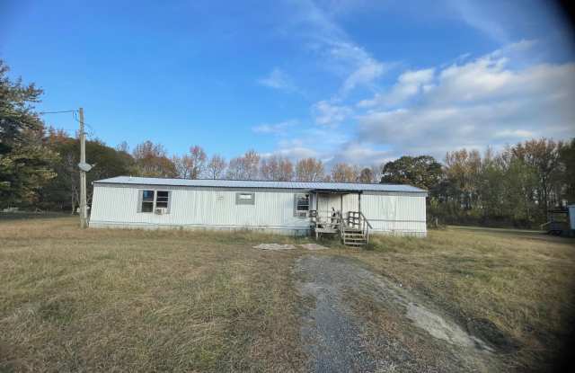 Photo of 2 BR 2 Bath 1,120 sq ft singlewide mobile home on 1.03 acres in Lonoke, AR