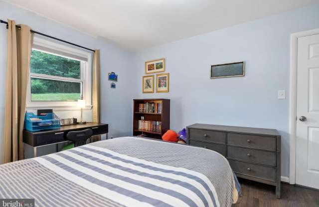 Photo of 7409 ASPEN Avenue