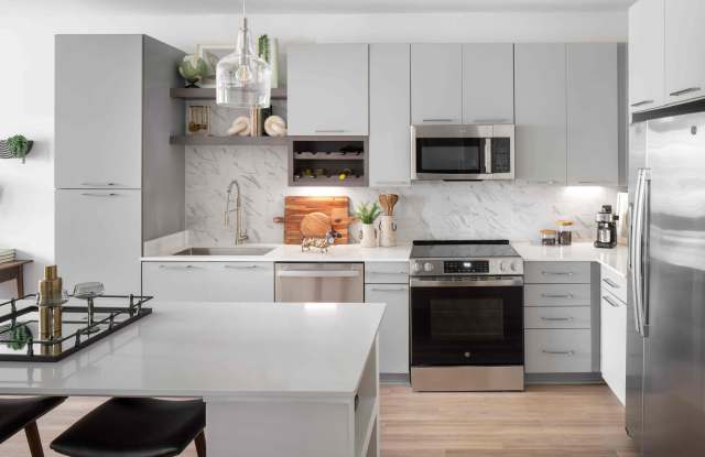 Photo of Aventon Cary