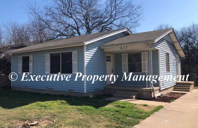 613 Hill Street Copperas Cove, TX 76522 *Move In Special*