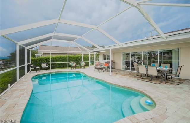 1926 SE 12th Terrace