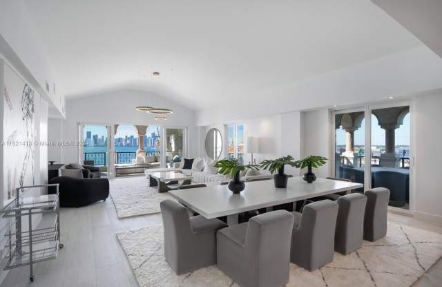 5365 Fisher Island Dr photos photos