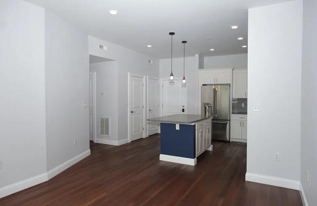 Photo of 170 West Broadway