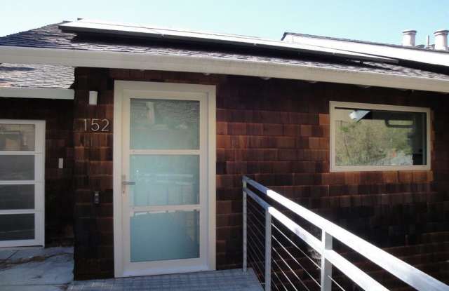 Photo of 152 Coronado Avenue