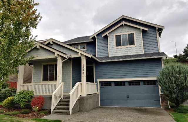 Beautiful Tumwater Home - 4 BD+DEN+BONUS RM