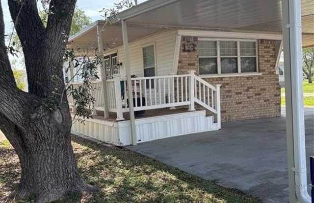 189 Lago Vista Street