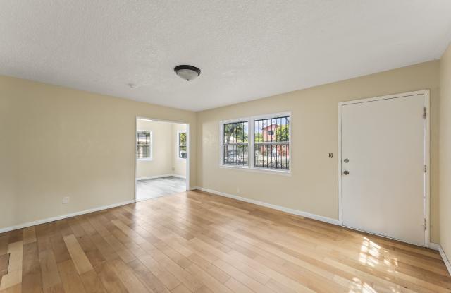 2965 South Rimpau Boulevard - 2965