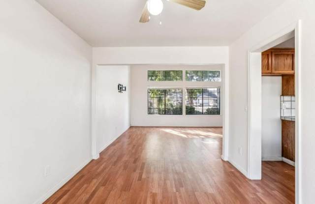 Photo of 2410 Lincoln Blvd