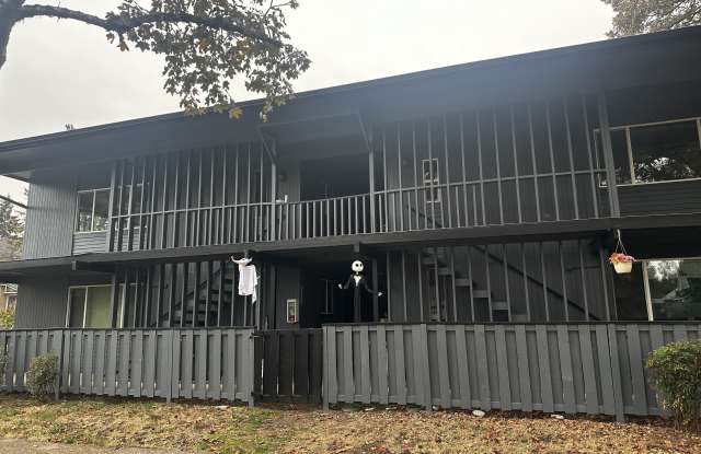 1487 Waller Street Southeast - 1487