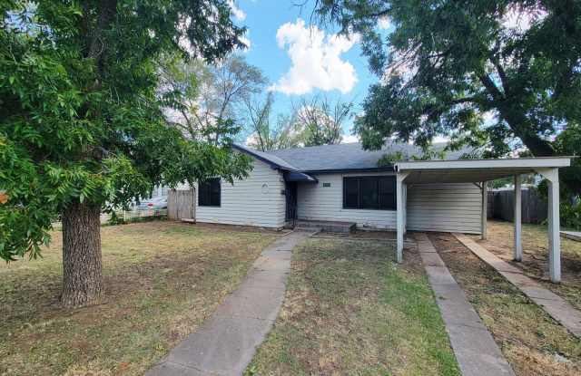 Photo of Adorable 3 Bedroom in Great Location!