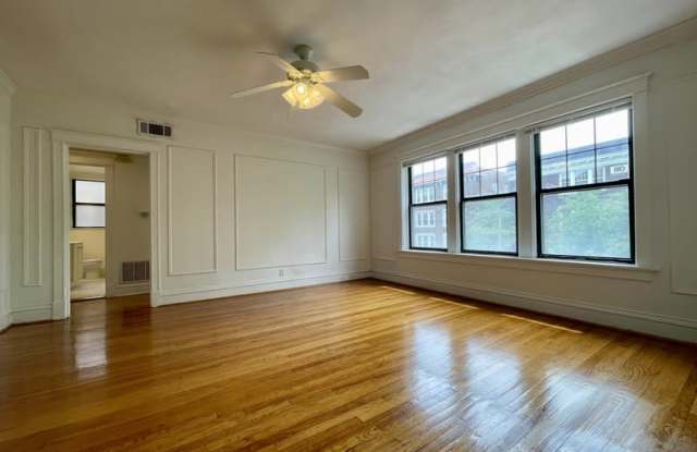 6323 South Rosebury Avenue - 1E