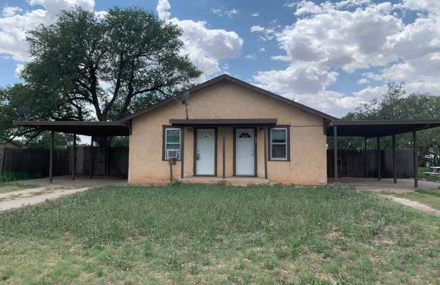 Duplex 1-1 Canyon TX tenant pays their own utilities - 500 4th Street, Canyon, TX 79015