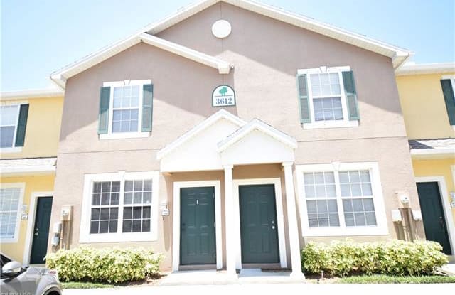 3612 Pine Oak CIR - 3612 Pine Oak Cir, Fort Myers, FL 33916