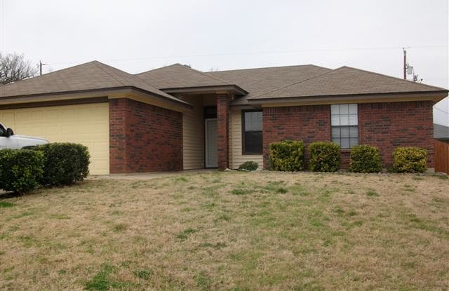 205 Rodeo Cir - 205 Rodeo Circle, Copperas Cove, TX 76522