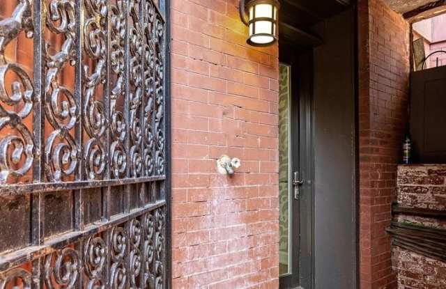 1330 VERMONT AVE NW #2