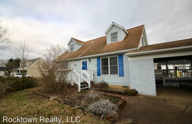 206 5th Sreet - 206 5th Street, Grottoes, VA 24441