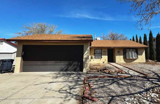 7205 Avenida La Costa NE