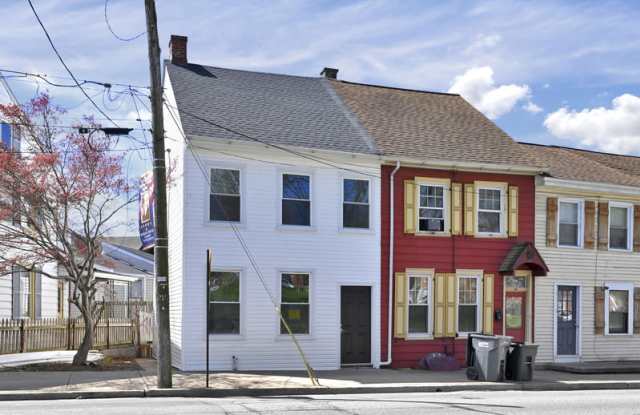 24 Lancaster Ave