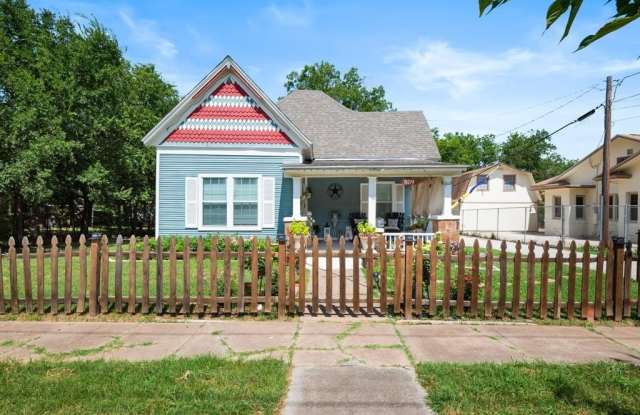 Photo of 809 SW 5th Avenue