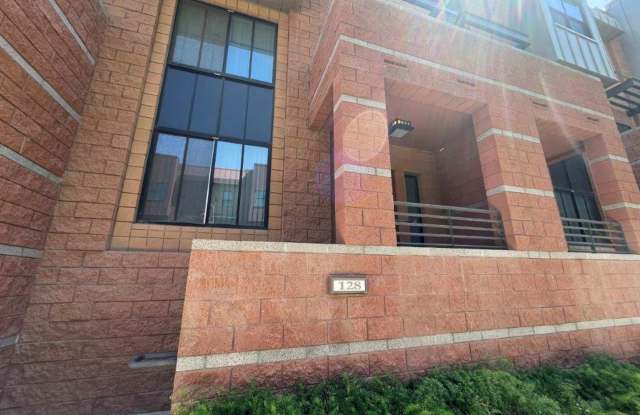 Photo of 330 S Farmer Ave #128 - near ASU