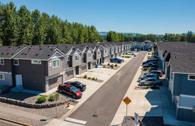Oak Heritage Townhomes