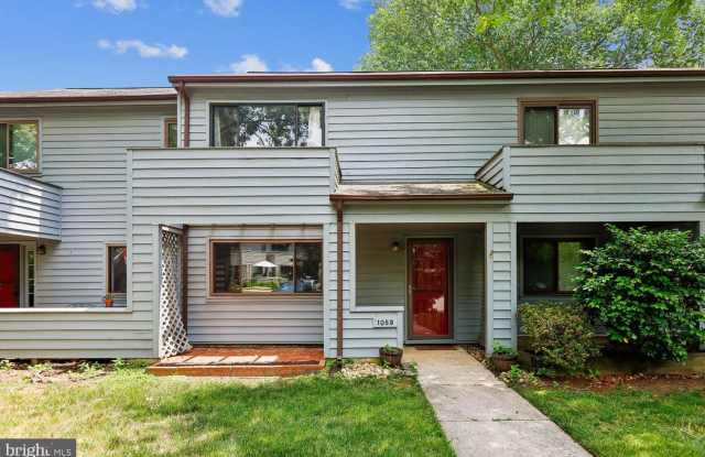 1059 CEDAR RIDGE Court