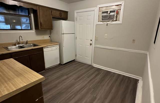 213 East Webster Street - B