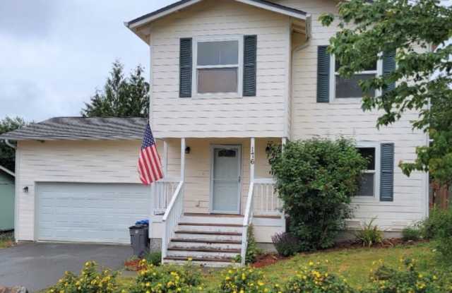 176 NE Max William Loop