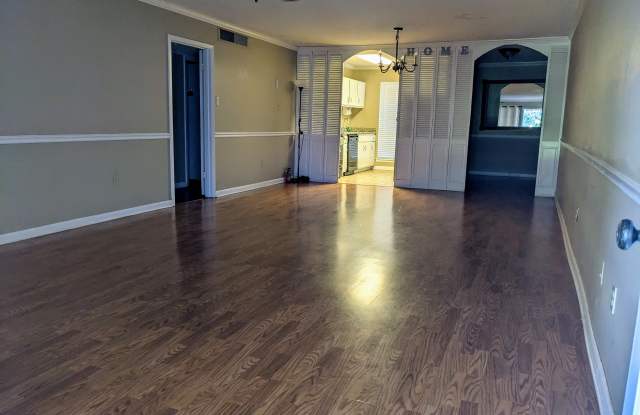 10442 Jefferson Highway