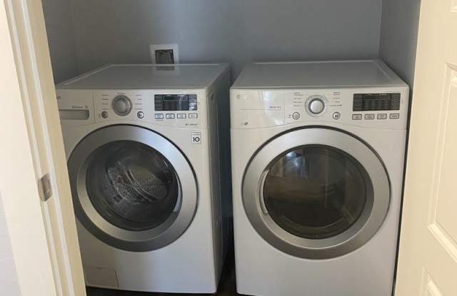 Photo of 3 bedroom, 2.5 bathroom, 1 car garage